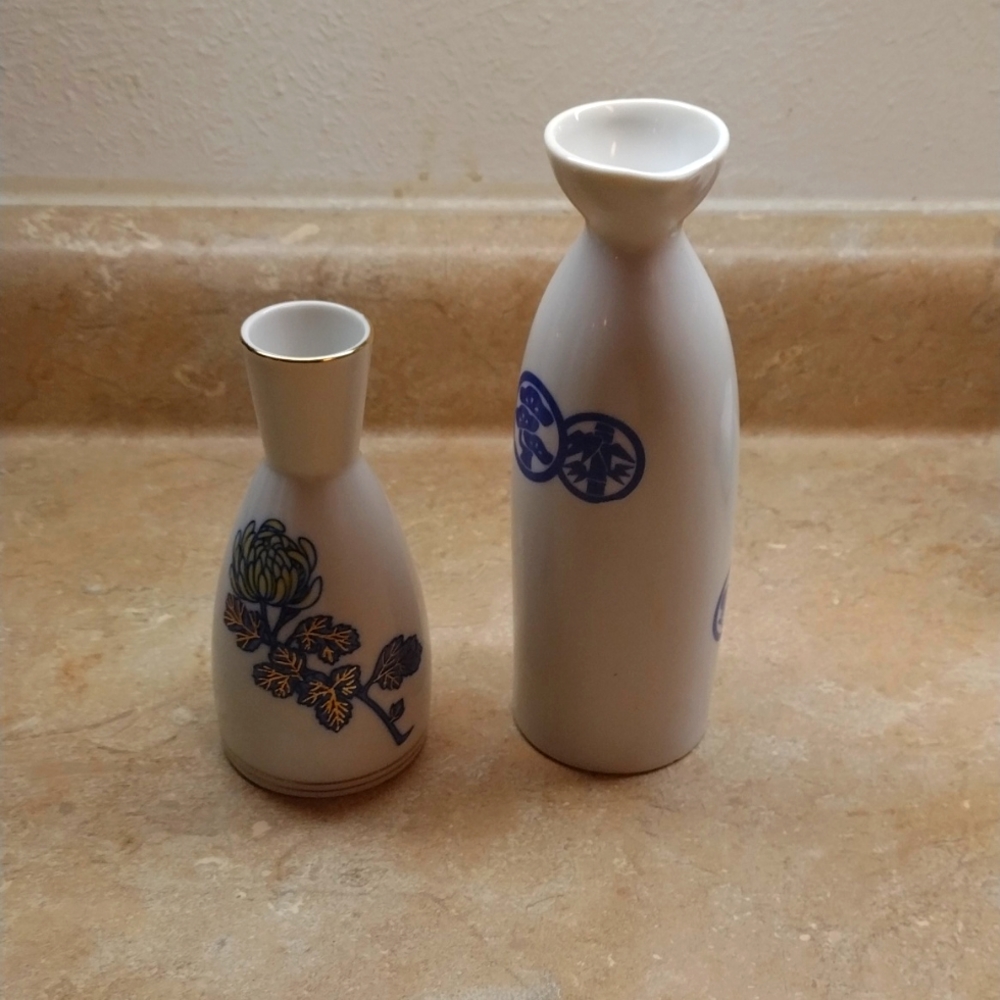 💐5/$25 Japanese sake Decanters